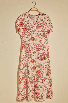 

Trendyol Flower Decorated Dress TWOSS20EL2935