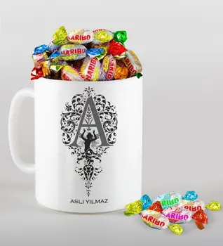 

Personalized Calligraphy Letter Mug and Haribo Candy Gift Seti-2