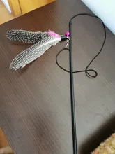 Juguete artificial de plástico para gatos y mascotas, palo con pluma de colores, varita con campana, jaula de ratón, señuelo, color al azar, 1 ud.