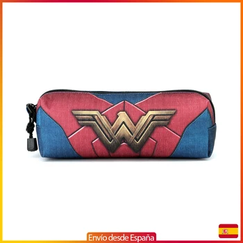 

WONDER WOMAN Case portatodo square, unique compartment and zipper's closing, lining inside