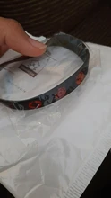 Pulsera deportiva de Anime para hombre, pulsera de silicona de caucho con dibujos animados, brazalete de mano circular para Cosplay, color blanco y negro