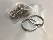 LLavero de acero inoxidable con agujeros para mujer, lote de 10 unidades, 20/23/25/28/30/33/35mm, partido redonda, regalo para hombre