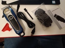 Cortadora de pelo eléctrica recargable por USB para hombres, cortadora de pelo profesional, pantalla LED Digital con 4 peines de límite 48