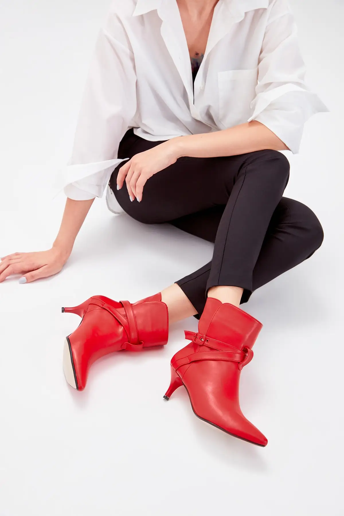 

Trendyol Red Women Boots TAKAW20BO0012