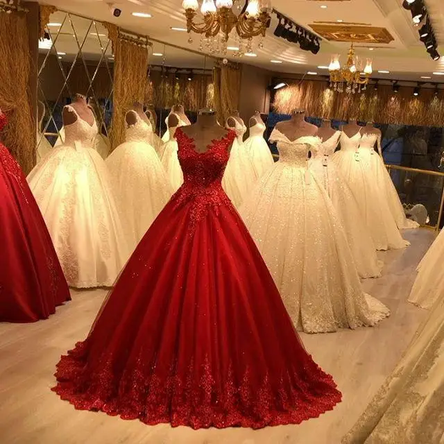 Red V-neck Prom Dresses Sleeveless Lace Appliques Beaded Tulle Evening Dresses New Vestidos De Formal Party Gowns 2020