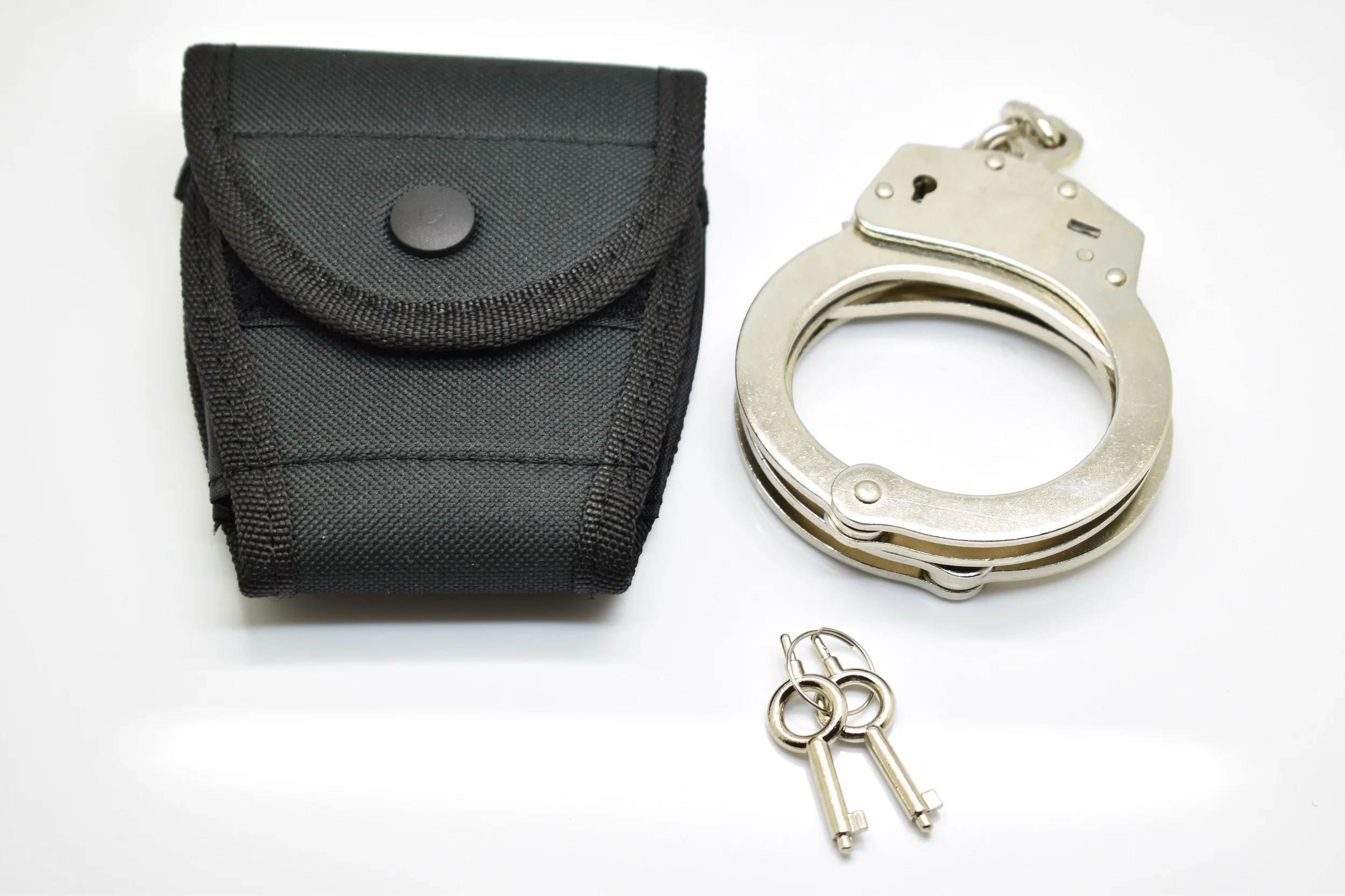 

Professional Handcuffs Carbon nickel coated Steel Police Duty Double Lock + 2 Keys + CASE