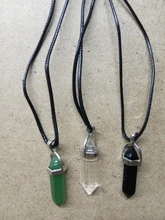 Colgante de cristal Natural con forma de columna Hexagonal para mujer, colgante de piedras, cadena de cuero, joyería