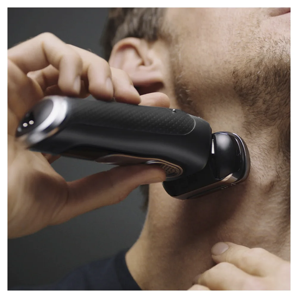 Электробритва Braun Series 9 9350s с зарядной станцией и тканевым футляром