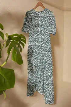 

Trendyol Flower Print Asymmetrical Dress TWOSS20EL1932