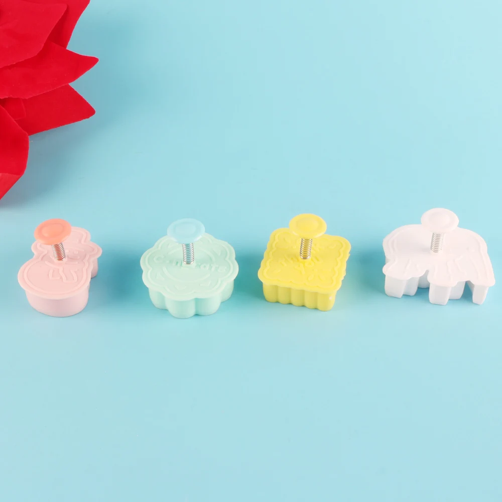 

4pcs Christmas Cookie Cutters Baking Mold Cookie Stamp Biscuit Mold Snowman Cookie Plunger Cutter Easter Rabbit Egg Biscuit Mold