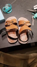 Sandalias de verano para niños y niñas, zapatillas de cuero antideslizantes suaves para exterior, zapatos planos para la playa, B0031