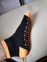 Calcetines antideslizantes cálidos para niño y niña, calcetín de algodón de Color caramelo, tobilleros gruesos y esponjosos de Otoño/Invierno, 1 par