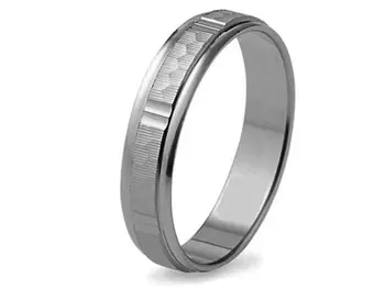 

4 mm lapidated sterling silver alliance with matte rectangular