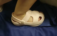 Sandalias con agujeros para bebés, niños y niñas, con fondo suave, antideslizante, accesorio de playa para chico, zapatillas transpirables de verano