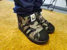 Sandalias de malla para niños y niñas, zapatos informales de playa, de marca, calzado deportivo a la moda, color negro, para verano, 2021