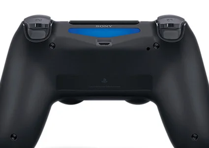 PS4: Комплект «Контроллер игровой беспроводной черный(Dualshock 4 Cont Black: CUH-ZCT2E: SCEE)»+ Ваучер «Fortnite»