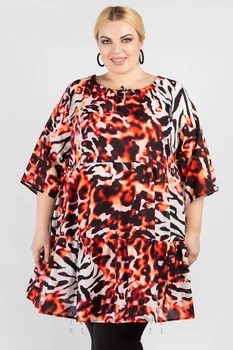 

Tunic artessa plus size, three quarter sleeve, C strings, made of cotton.