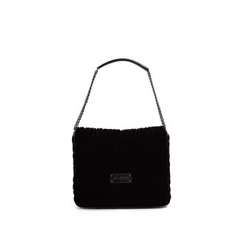 

LOVE Shoulder Bag Black