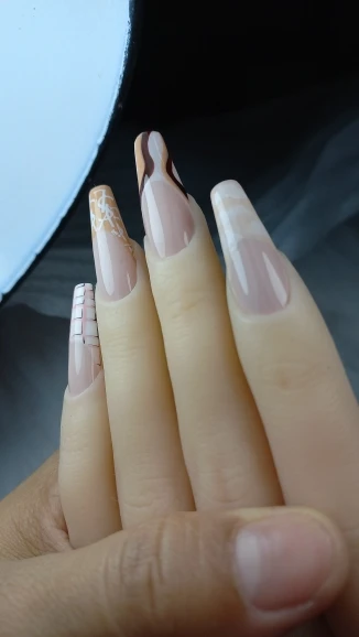 Shemales With Long Nails
