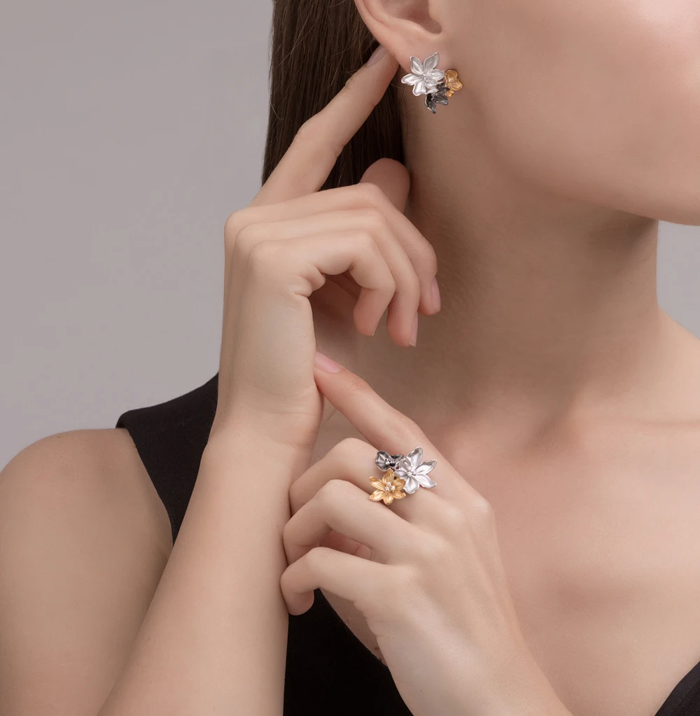 Серебряное кольцо с фианитами SUNLIGHT проба 925