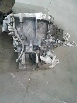 

218135 Gearbox Nissan First Saloon Car (p12) *