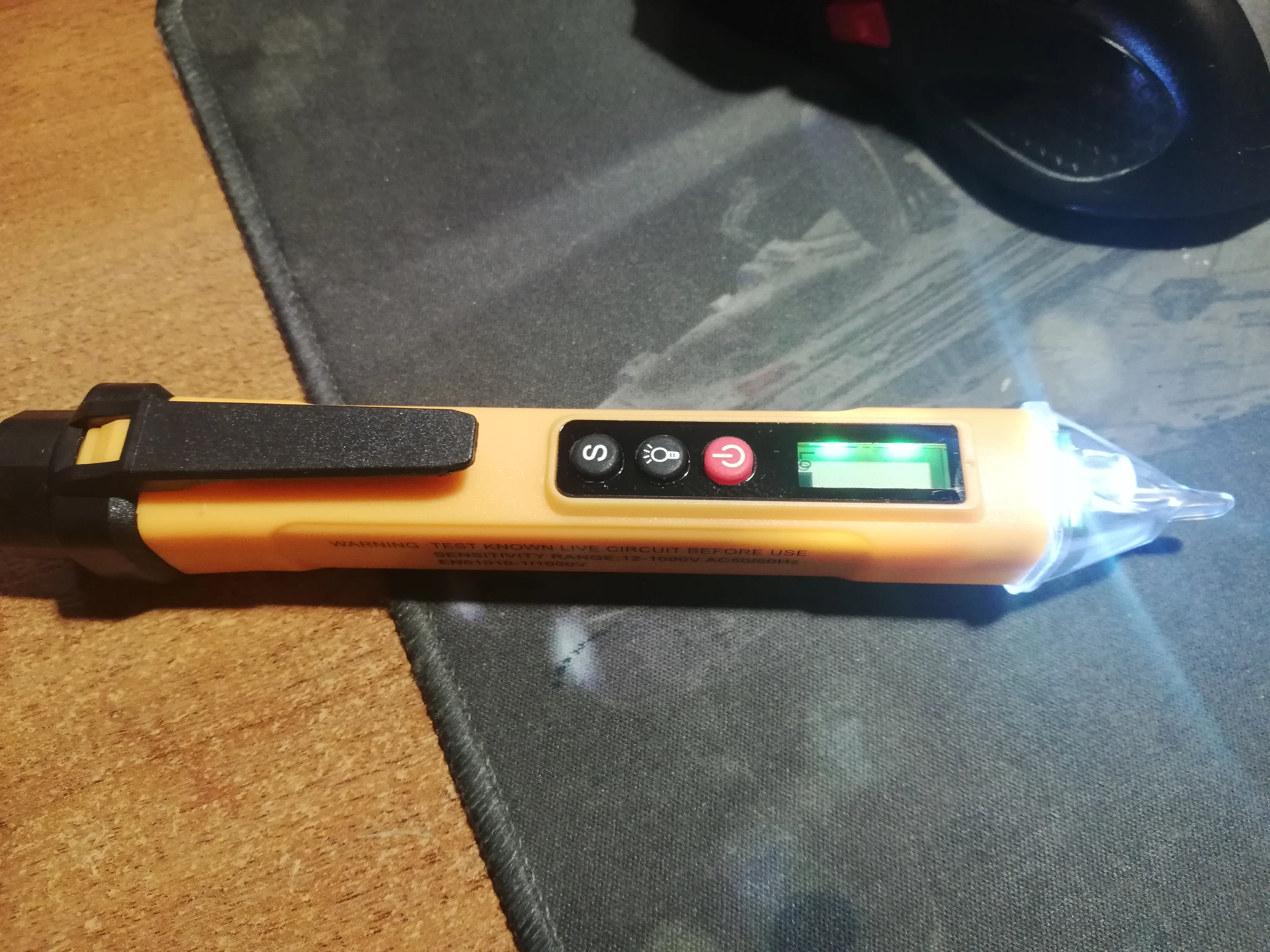 Отзыв о товаре ANENG VC1010 вольтметр цифровой тестер индикатор напряжения тестер напряжения Цифровые датчики напряжения переменногопостоянного тока умная бесконтактная ручка измерительный прибор индикаторная отвёртка вольтметры от пользователя A***n