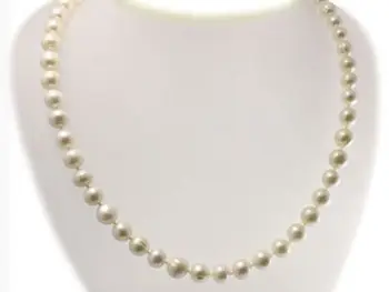 

White cultured pearl necklace about 9 mm in 50 cm long