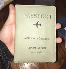 Funda de pasaporte grabada para hombre, billetera de viaje, tarjetero para tarjetas bancarias, personalizada