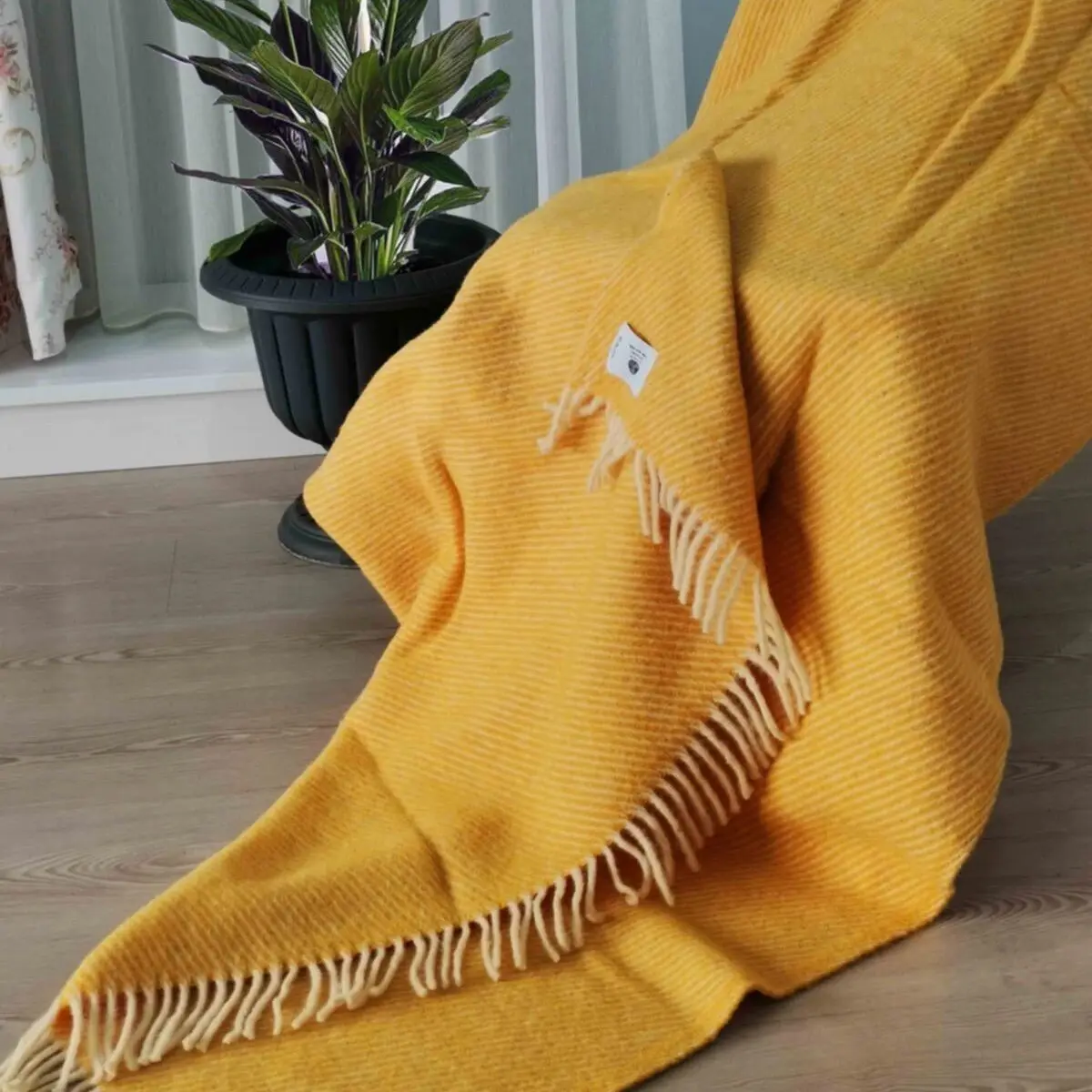 

Large 100% Pure Wool Tv Knee Blanket 140X180 Cm Home Bedroom Sleeping Sets With Tassels Keeps Warm Soft Natural Material