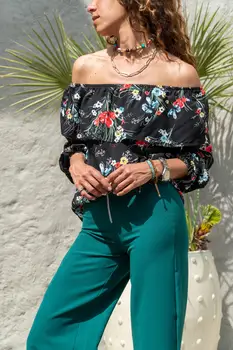 

Güneşkızı Women Floral Ruffle Detail Madonna Bluz GK-BST2180