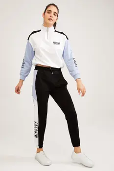 

DeFacto Woman Knitted Sweat Shirt-S1290AZ20AU