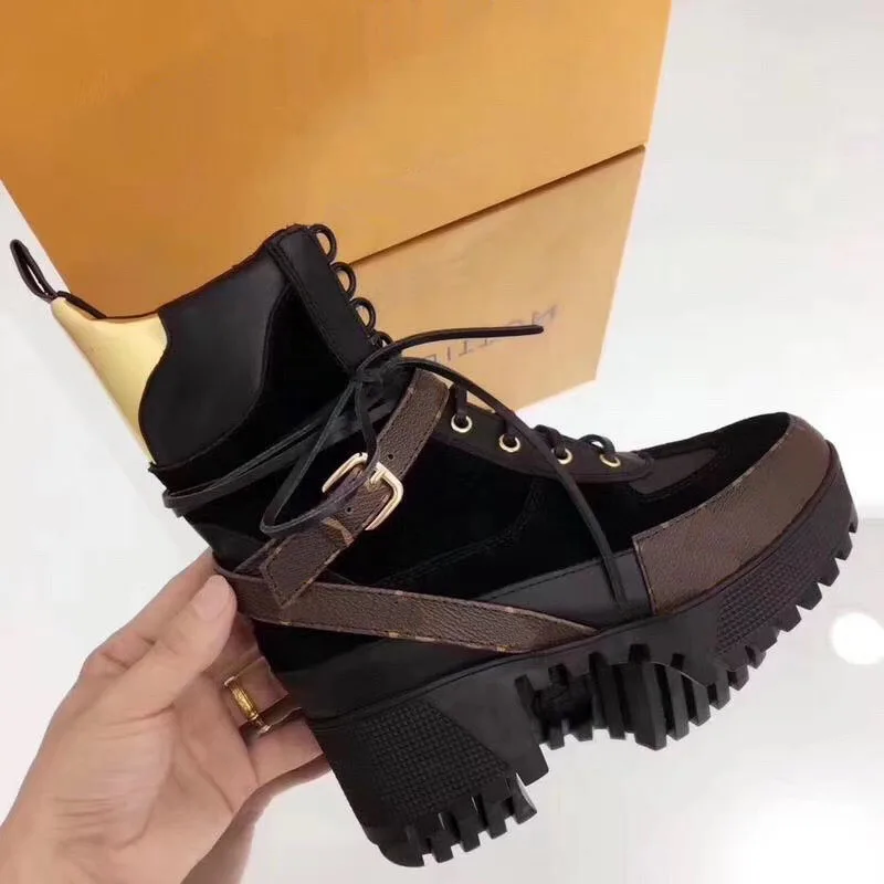 

Luxury Designer Women Real Leather Boots Brand Designer High Heels Runway Shoes Lace Up Black With Flowers Classical Boots