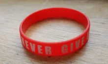 Pulsera de silicona de estilo minimalista para hombres y mujeres, pulsera deportiva de reconocimiento de personalidad, sin dolor ni ganancia