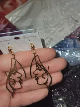 Pendientes de Clip de Cara hueca con estilo abstracto para niñas, sin Piercing, aretes con abalorio llamativo, novedad de 2019