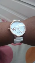 Reloj con diseño de esfera de mariposa para mujer, elegante, sencillo, de lujo, a la moda, informal, de cuero y cuarzo