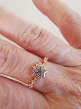 ZHOUYANG-anillos con copos de nieve de cristal para mujer, flor de circonita AAA +, amarillo claro Color oro rosa, regalo, joyería KBR133