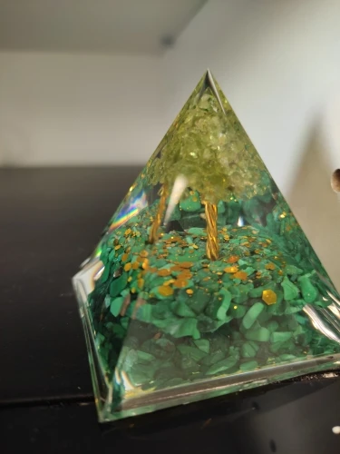 Pyramide orgonite peridot arbre de vie  Gaia™ photo review