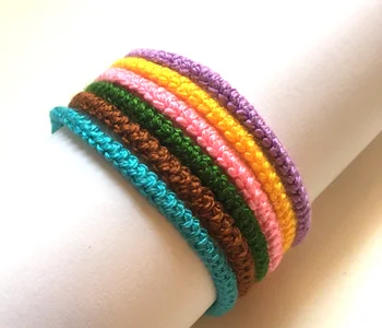

Pafuli Hand Knitted Mixed Color Bracelet