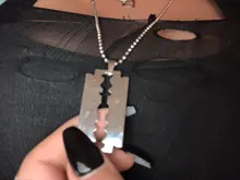 Colgante con forma de llama de fuego para hombre y mujer, hoja de afeitar de acero inoxidable único Unisex, collar con Etiqueta de perro de Hip Hop, colgante de calle de marca