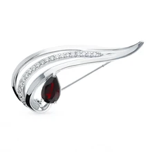 Серебряная брошь с фианитами и гранатом SUNLIGHT проба 925