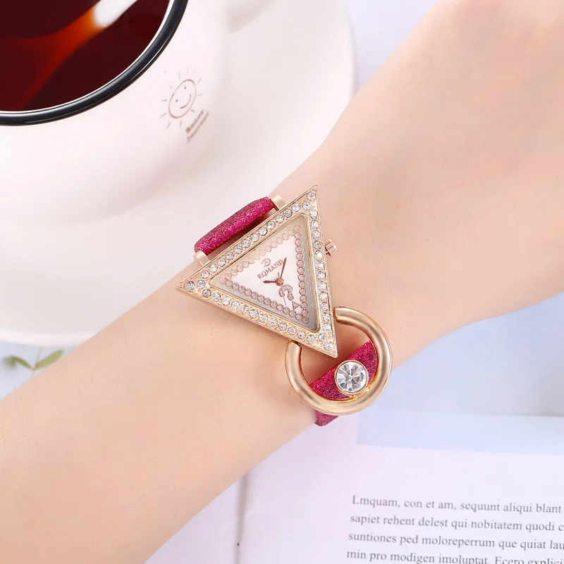 WJ-8553 с треугольником стразами Блестящие кожаные часы роскошные женские часы с пряжкой кварцевые наручные часы модные montre femme reloj