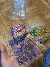 50 unids/lote 7x9 9x12 11x16 13x18cm de impresión de rosas de amor de Navidad de Organza Cordón de saco de regalo de joyería de encanto de bolsas de embalaje