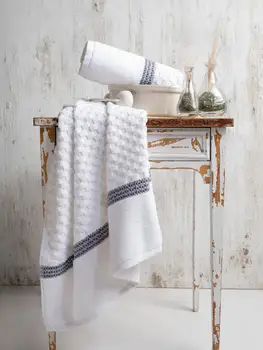 

THE BIG SHAVE BATH TOWEL