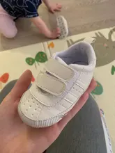 Zapatos de cuna de piel sintética para bebé recién nacido, zapatillas de deporte para niño y niña