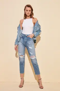 

Trendyol Ripped Detailed High Bel Mom Jeans TWOSS20JE0253