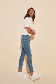 

Trendyol Trok Detailed High Waist Skinny Jeans TWOSS20JE0278