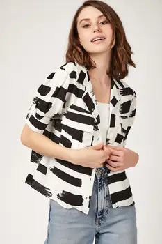 

Happiness ist. Women's Graphic Pattern Crop Viscose Shirt NS00245