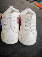 Zapatos de primeros pasos para bebé, niño y niña, calzado deportivo clásico, suela suave de cuero PU, mocasines de bebé de cuna multicolor, zapatos Casuales