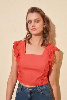 

Trendyol Embroidered Blouse TWOSS19EH0151