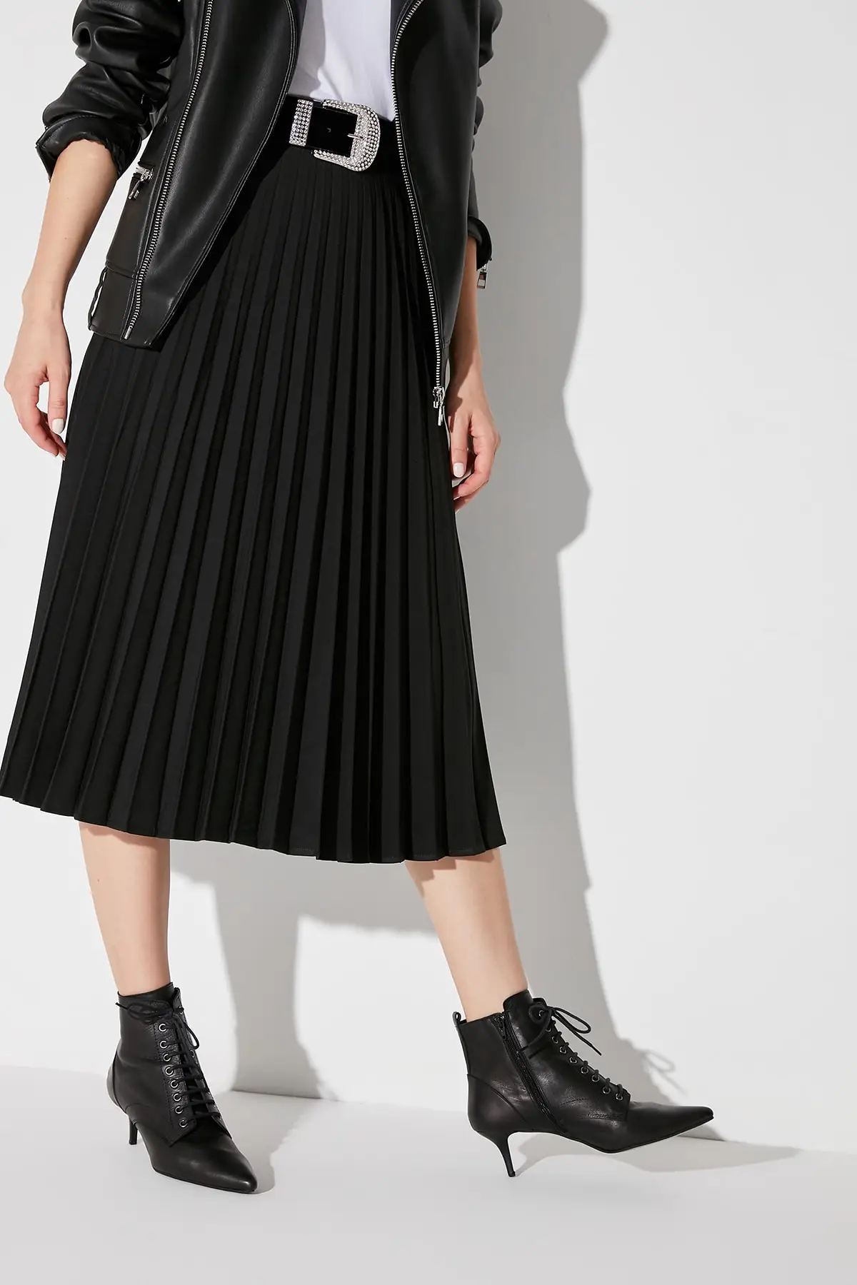 Женские ботинки из натуральной кожи Цвет Черный TAKAW20BO0086 |